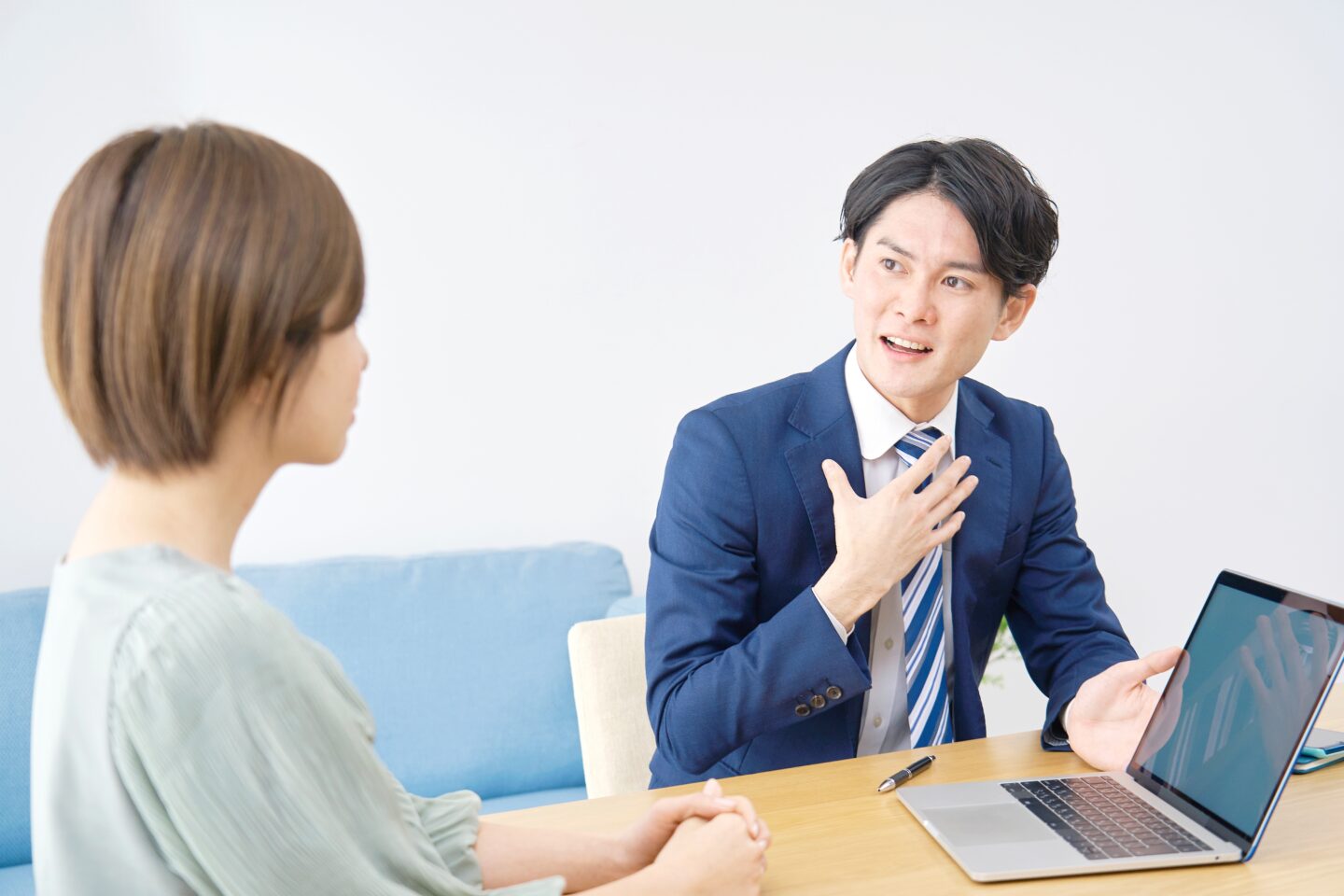 YouTubeとGoogle両方のサジェスト対策で包括的な評判管理