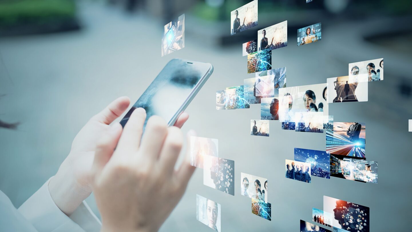 YouTube検索ワードを調査して再生回数アップを目指すYouTuber