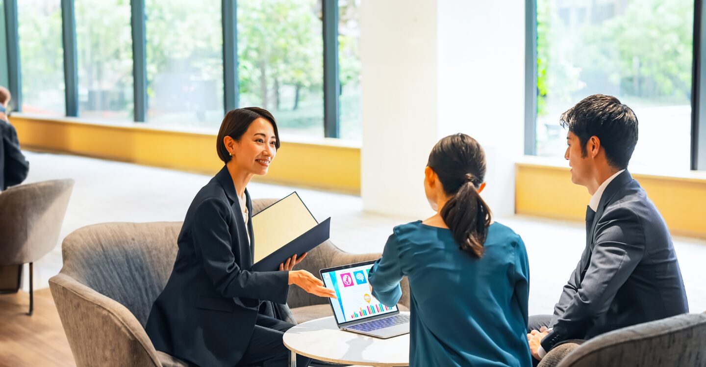 検索サジェストで会社の評判を改善し採用力を強化する企業