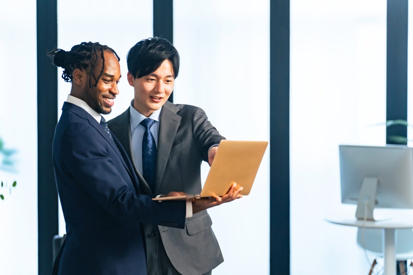 Twitter内対策と検索結果対策の両方が必要な包括的アプローチ