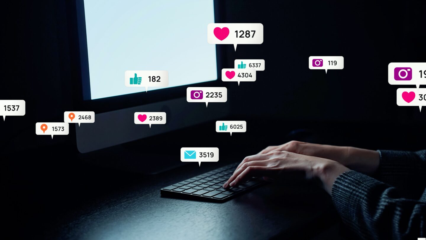 好き嫌い.comのサイト画面イメージ、好きか嫌いかの投票画面