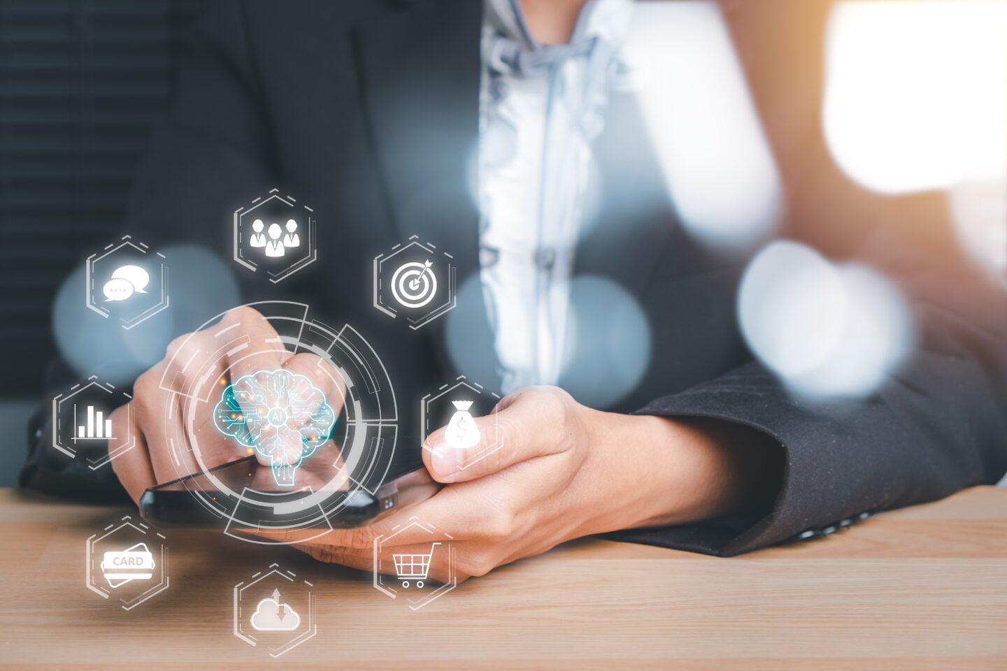 企業の広報担当者がパソコンでAI Overviewの表示を確認している様子