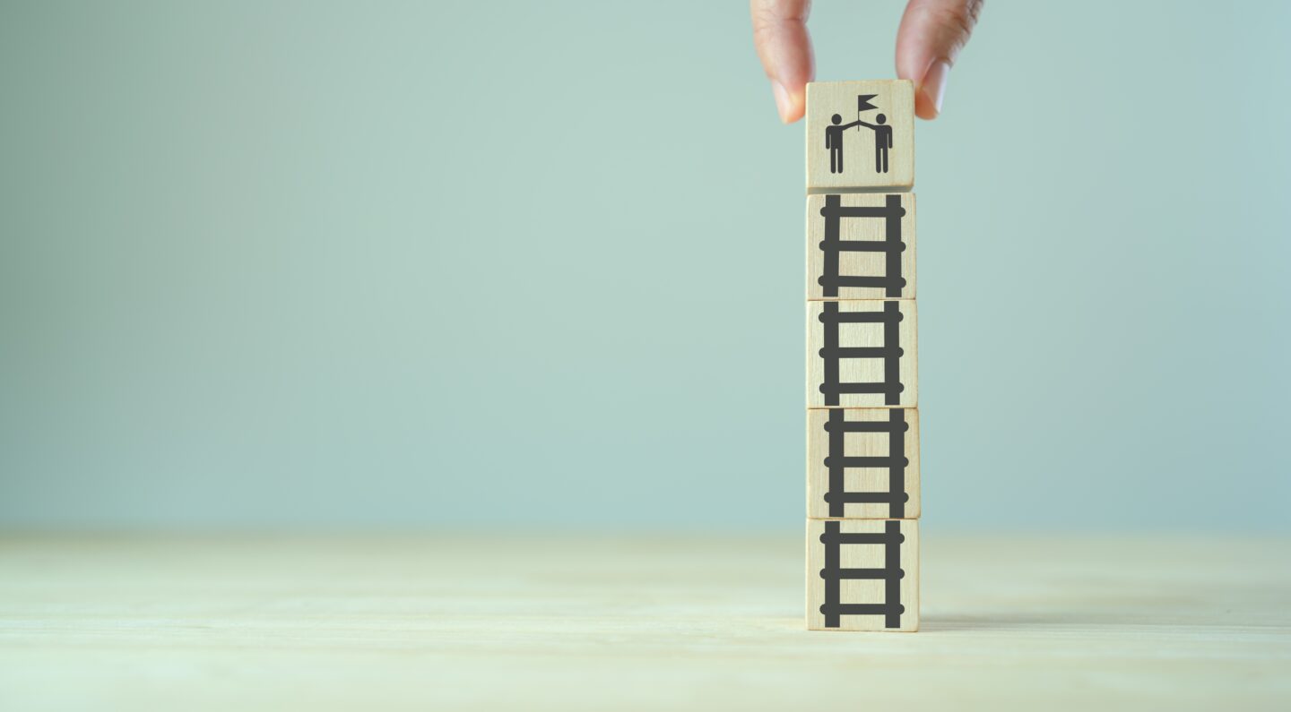 コンバージョン(CV)の概念を示す図:Webサイト訪問から成果達成までの流れ