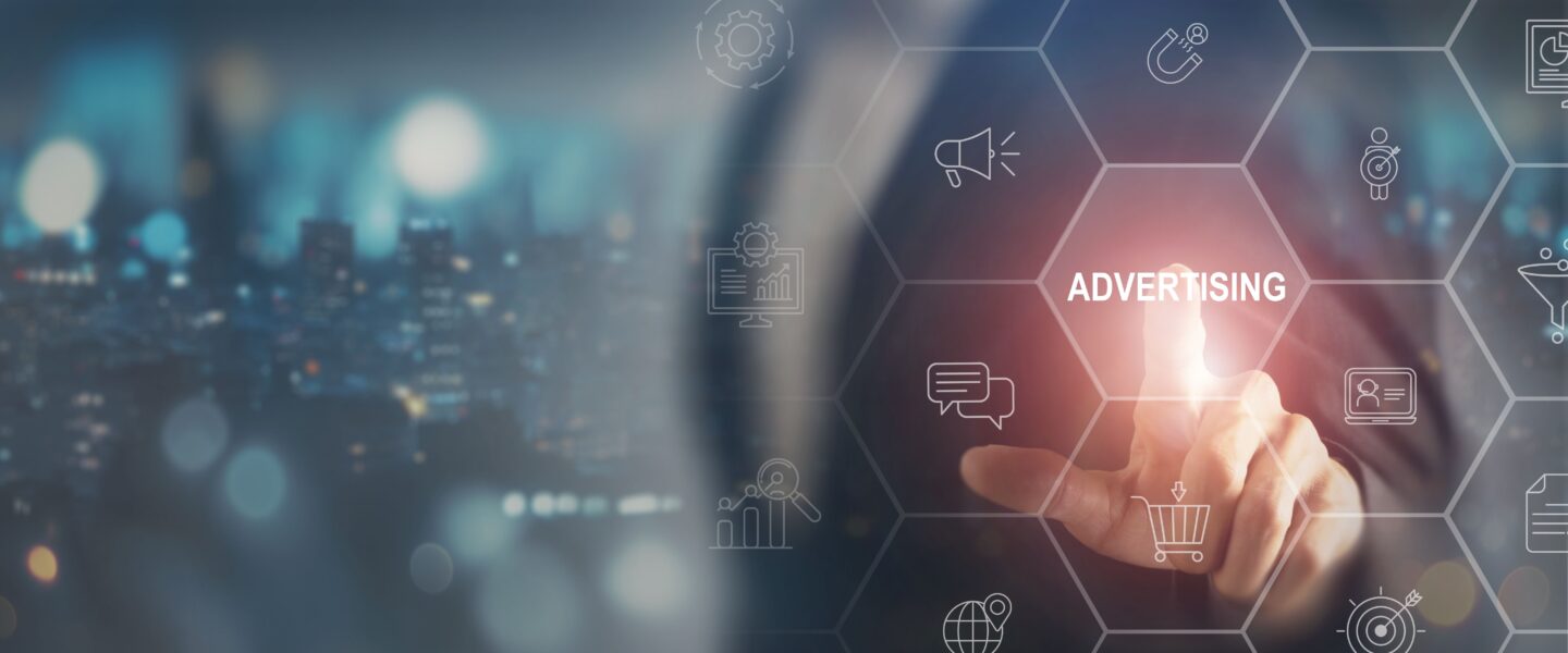 デジタルマーケティングと広告の概念を示すビジュアル