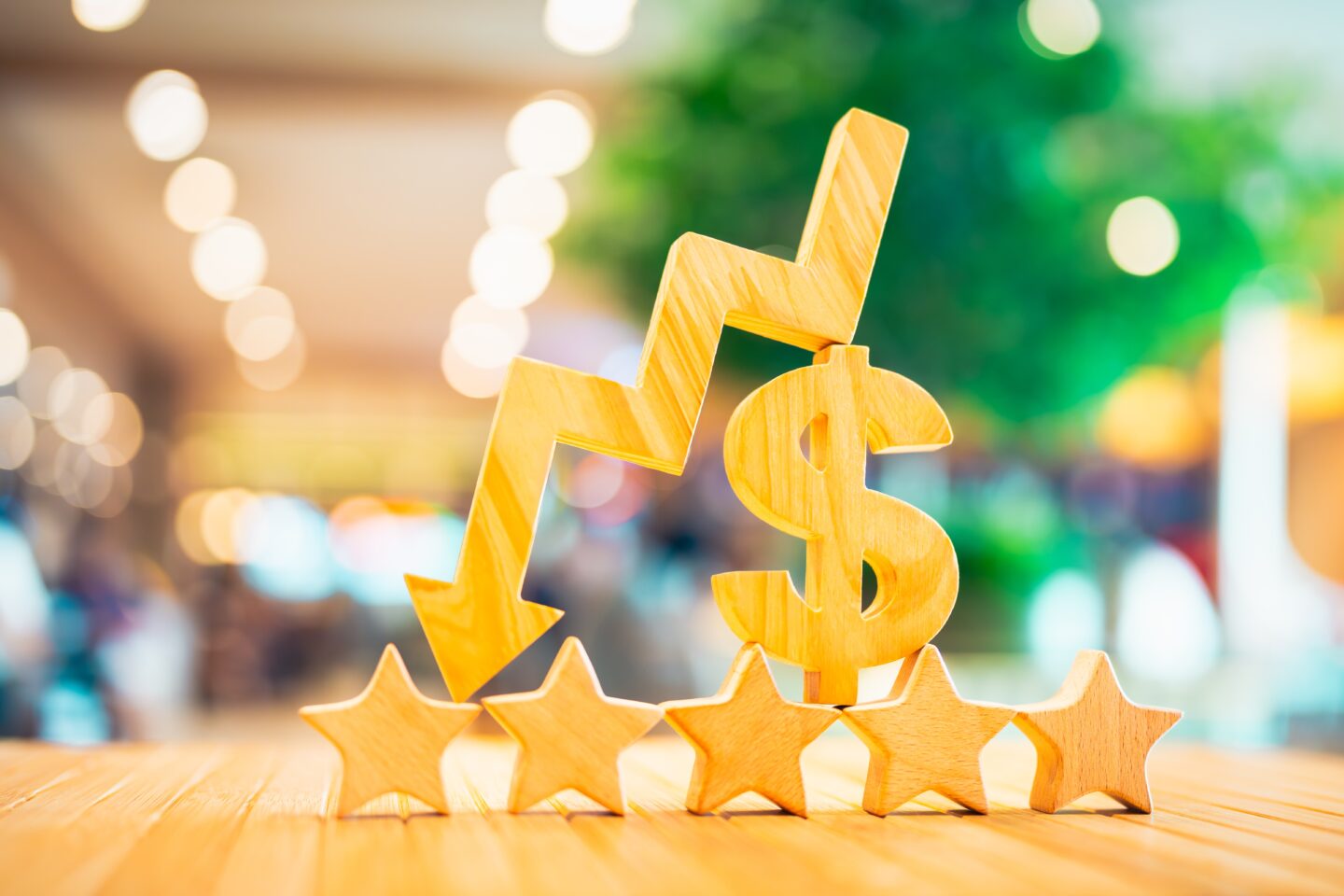 低評価の拡散が売上や企業価値に影響するイメージ