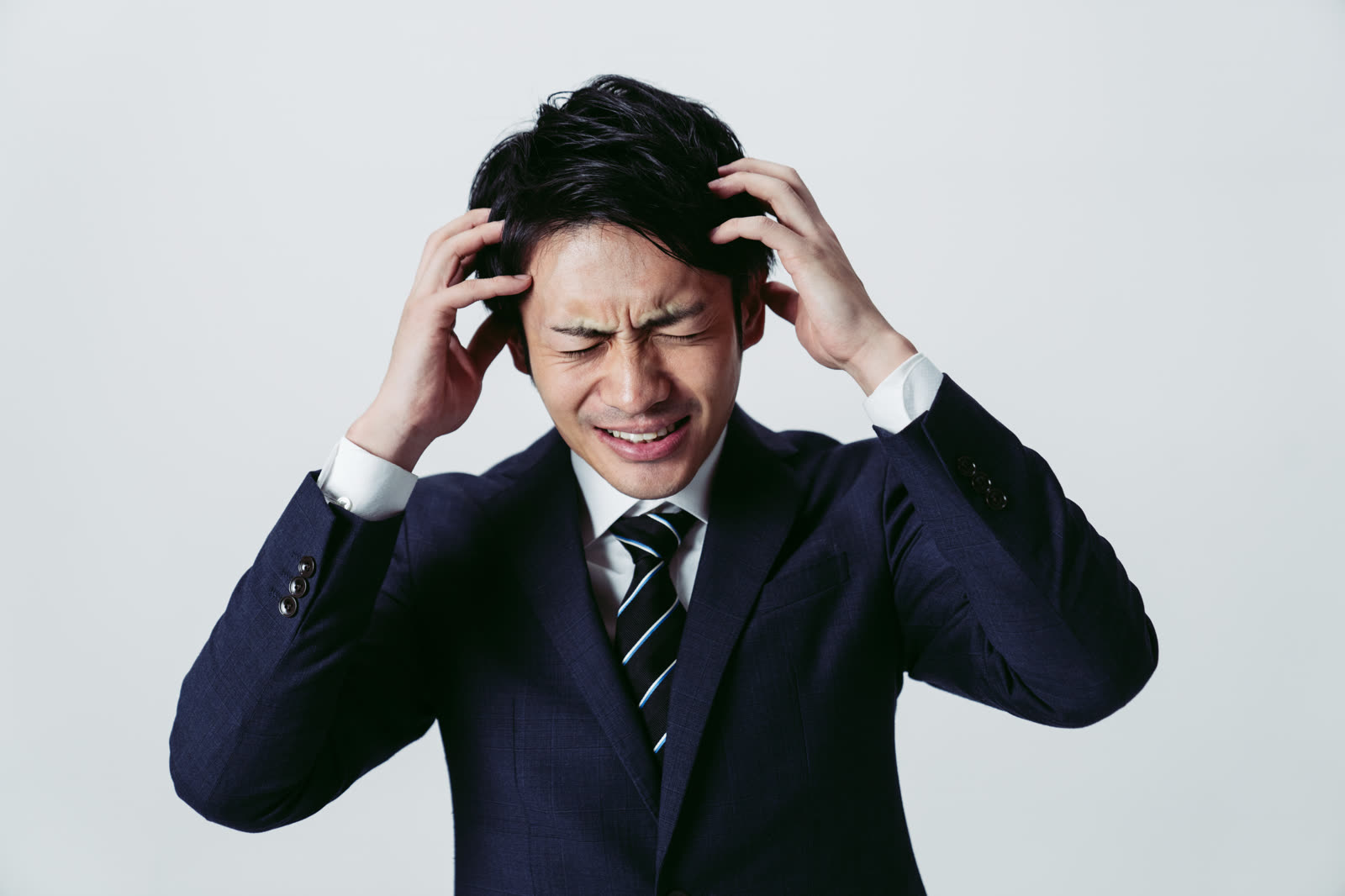 サジェスト汚染に悩む会社員